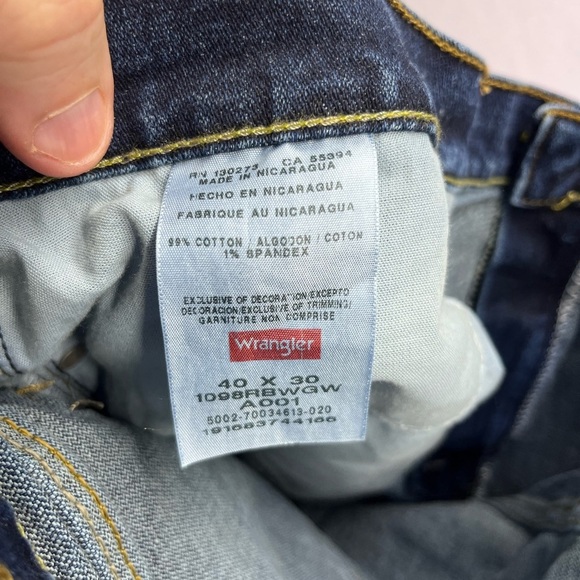 Wrangler Relaxed Boot Cut Jeans Mens 40/28 Short Hemmed Denim Blue Work 1981 - Picture 3 of 10